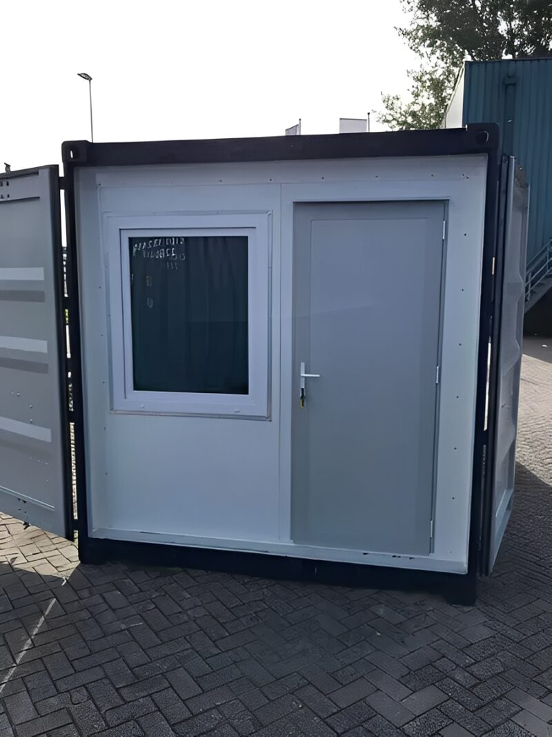 20ft Accommodation container